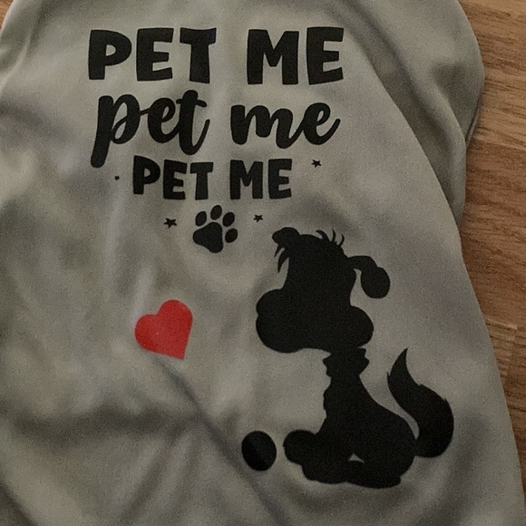 Price drop … NWOT Lightweight Material Dog (Puppy) Shirt with Saying - Picture 2 of 8